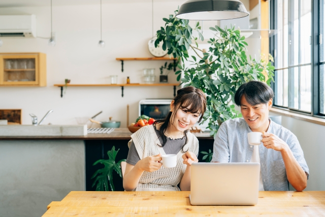家でパソコンを使う
